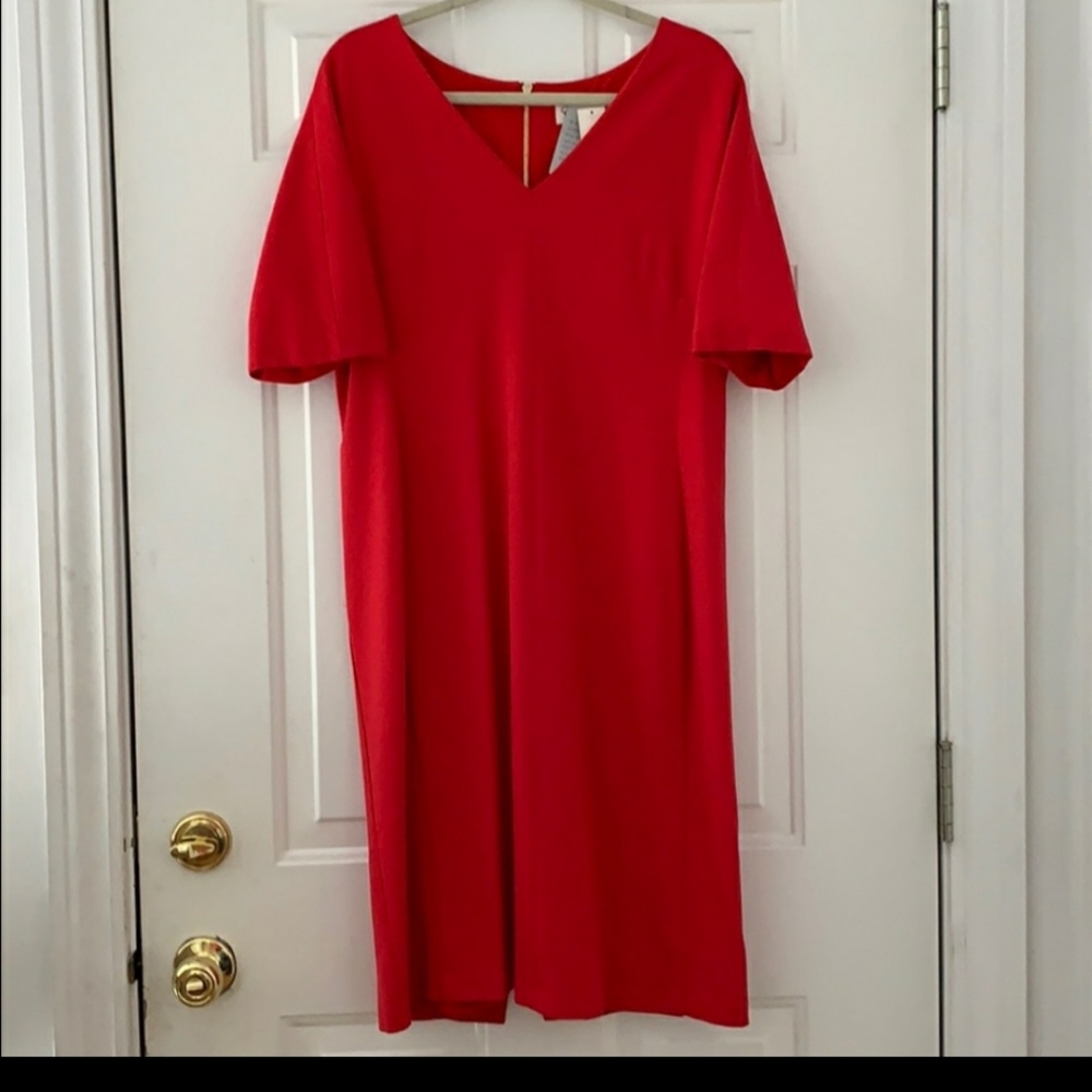 The listing says 16w but it's not, is size 16